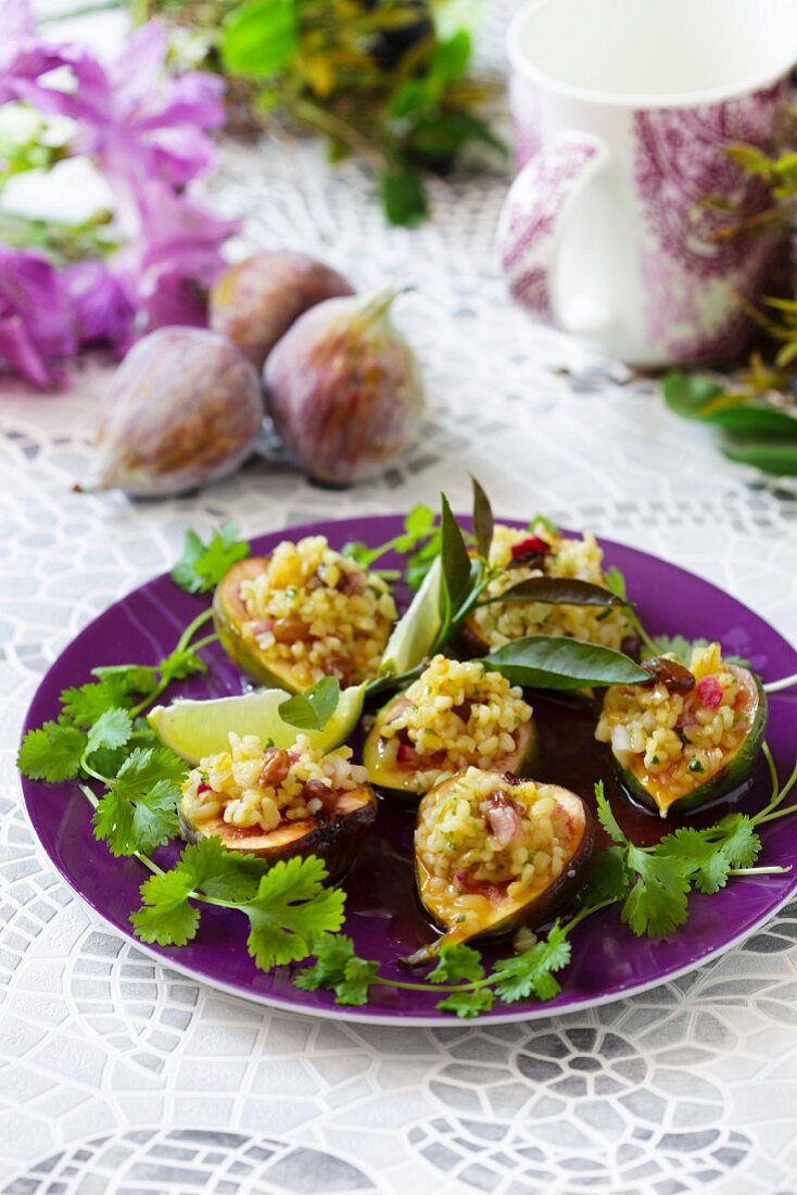 Spicy stuffed figs