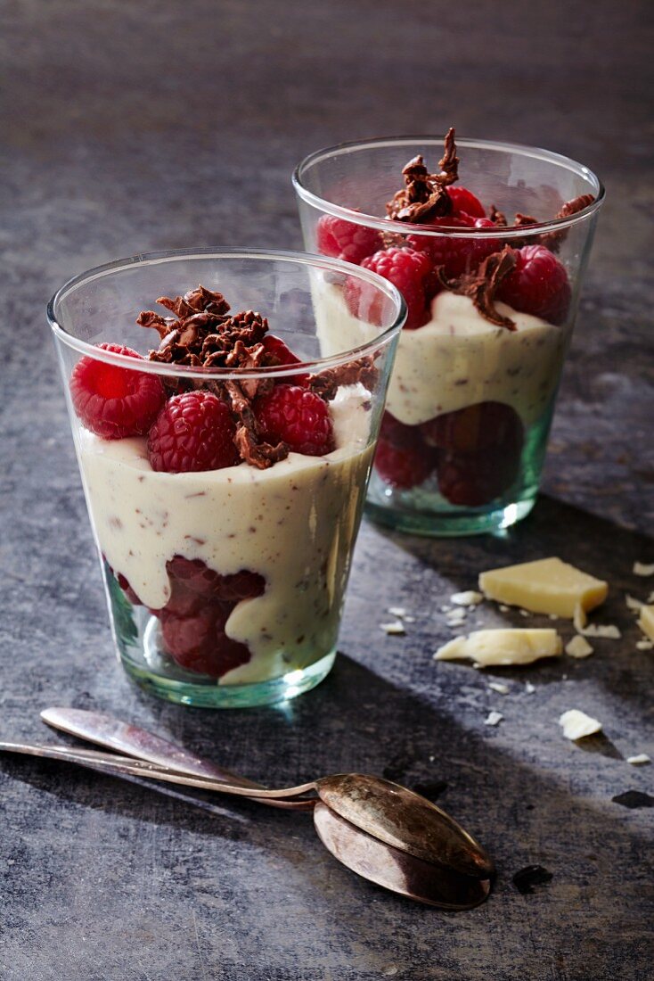 White chocolate cream with raspberries