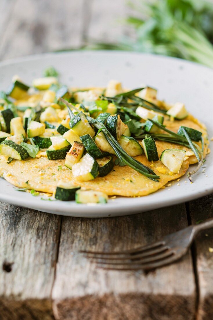 Veganes glutenfreies Omelett mit Zucchini