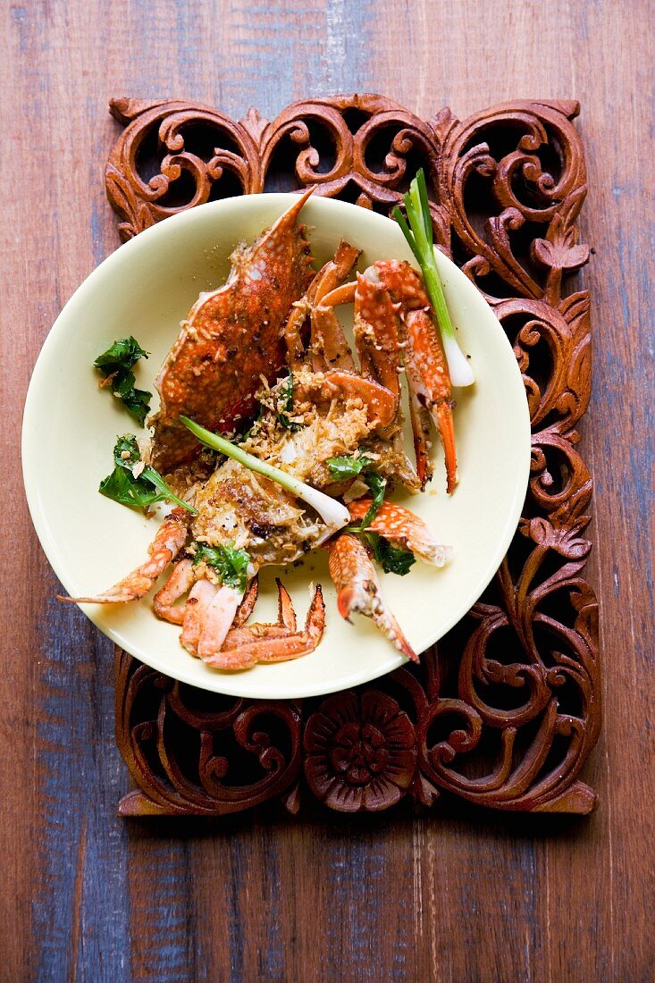 Bpuh Phong Carri (crab with Indian curry)
