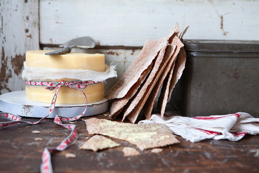 Cheddar cheese and crisp bread for Christmas