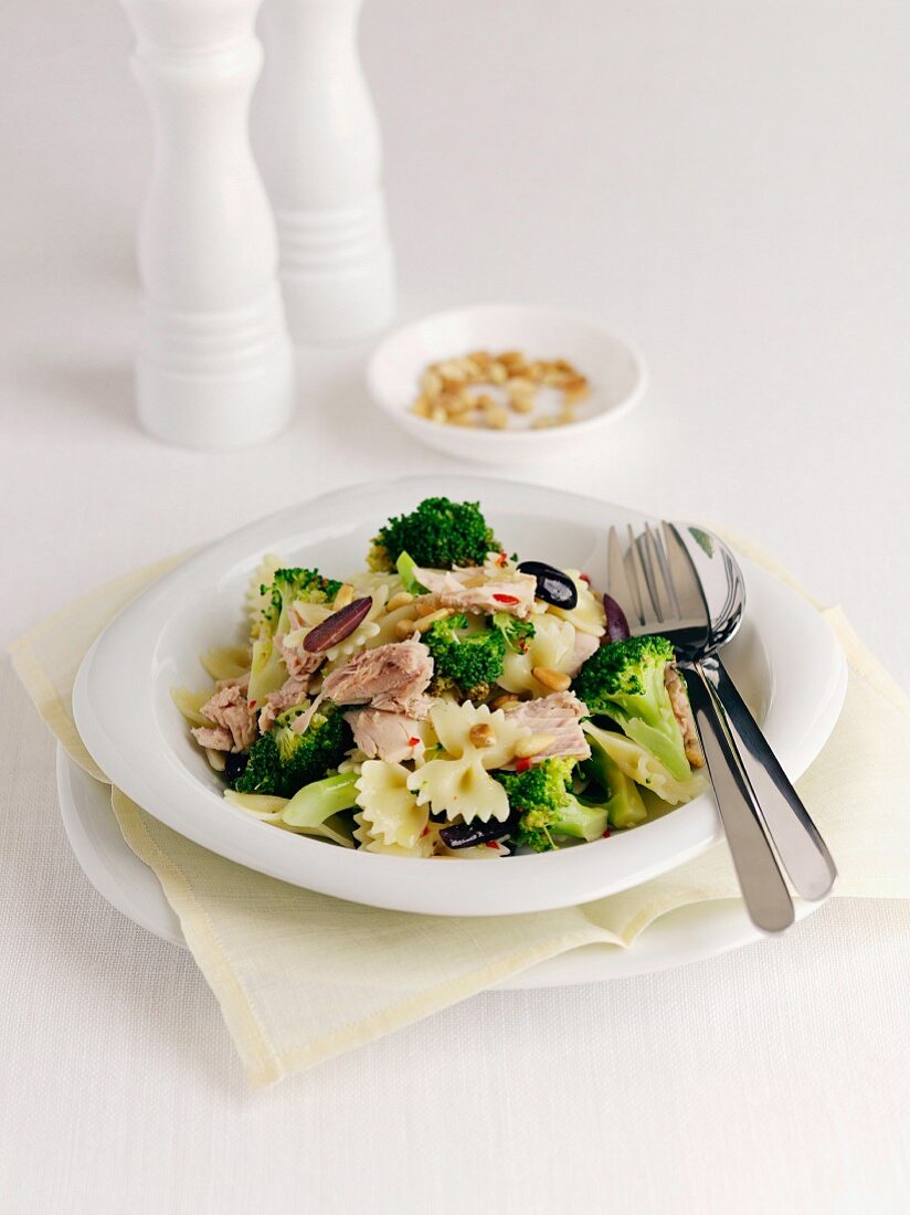 Farfalle with Broccoli Tuna and Olives