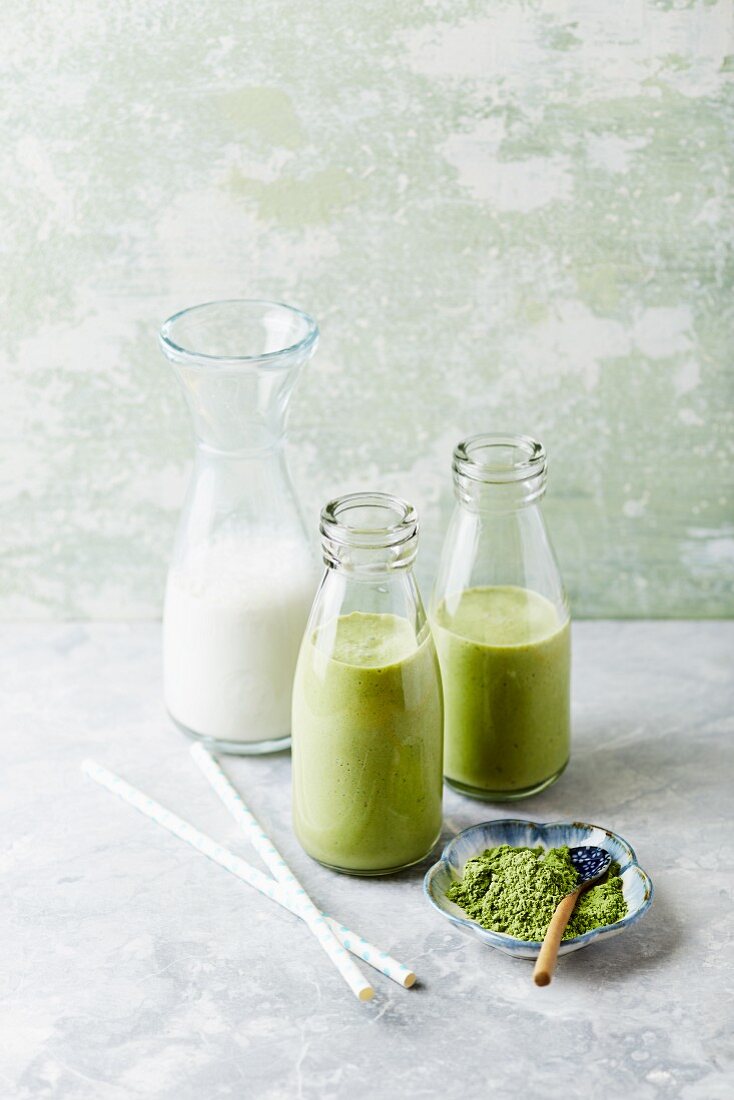 Banana and coconut milk smoothies with barley grass