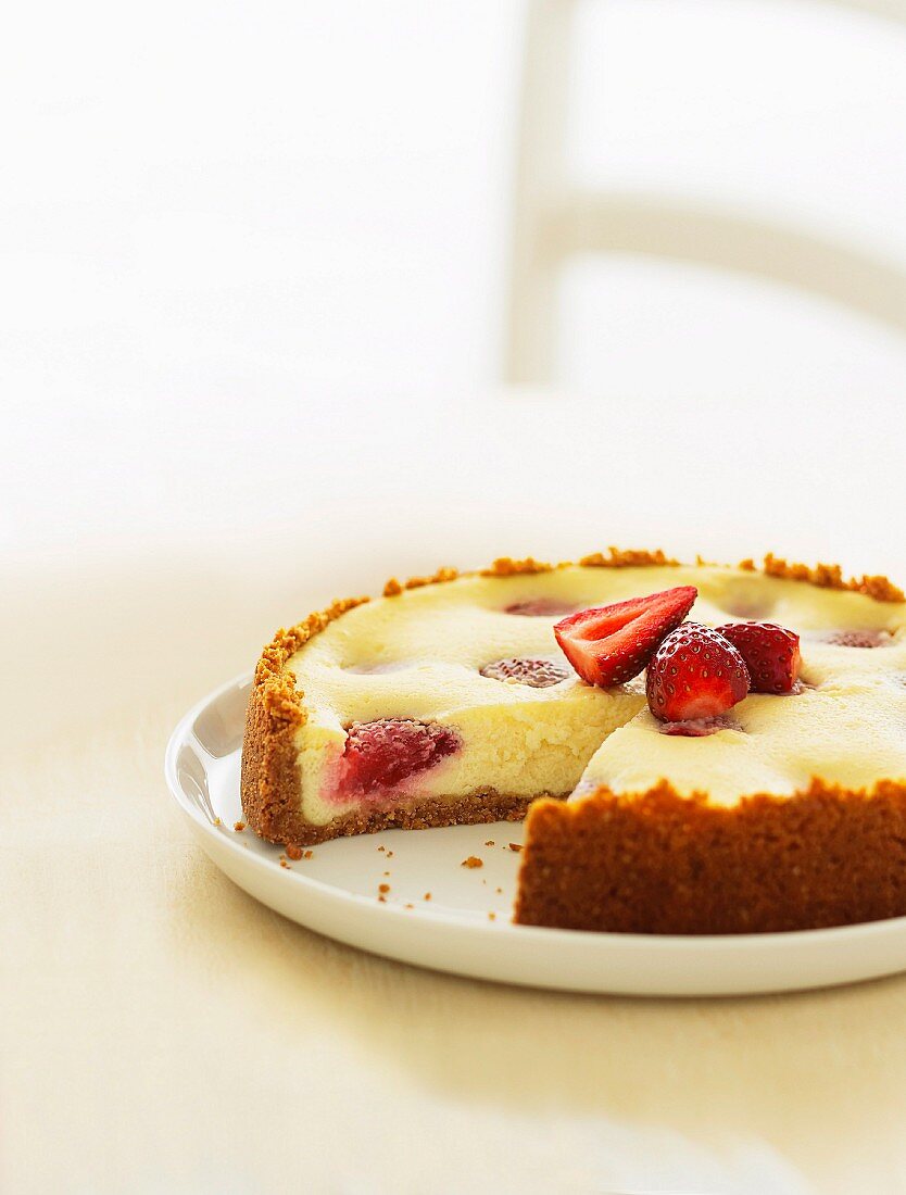 Strawberry and Ricotta Baked Cheesecake