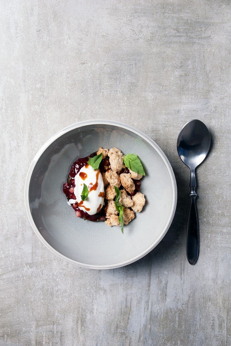 Crumble with strawberry compote and olive oil ice cream