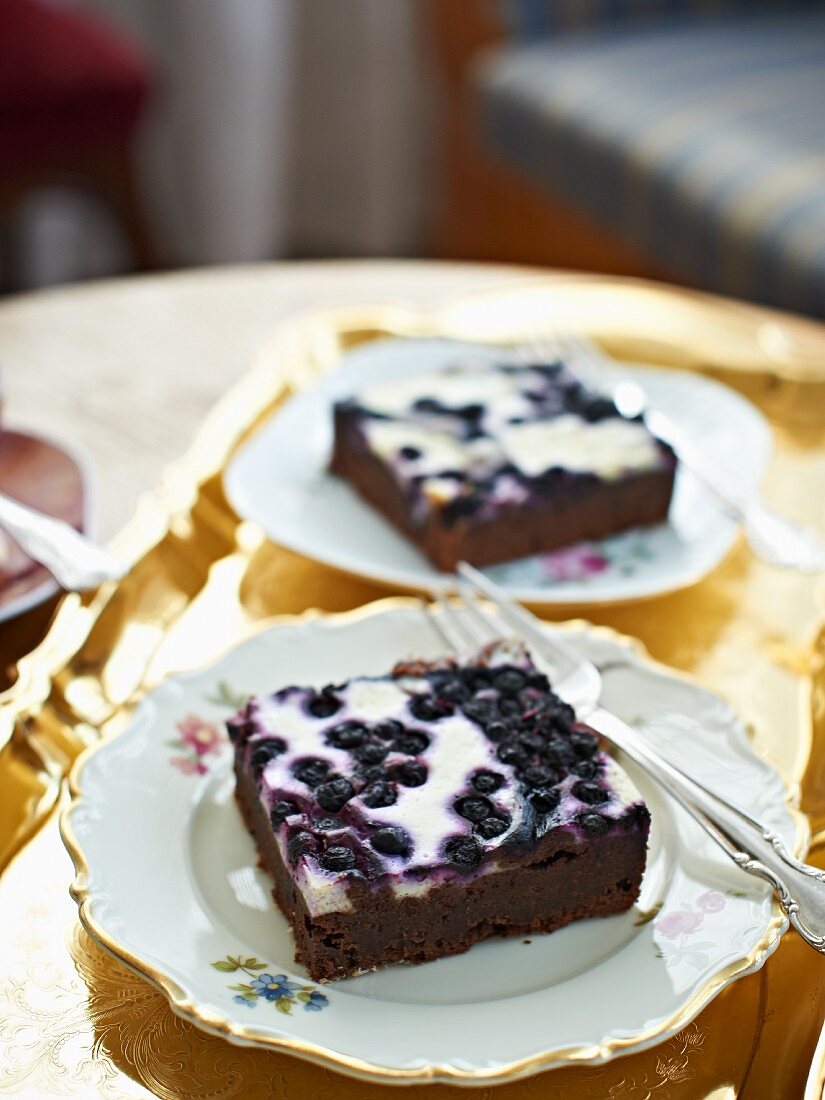 Almond cake with blueberries