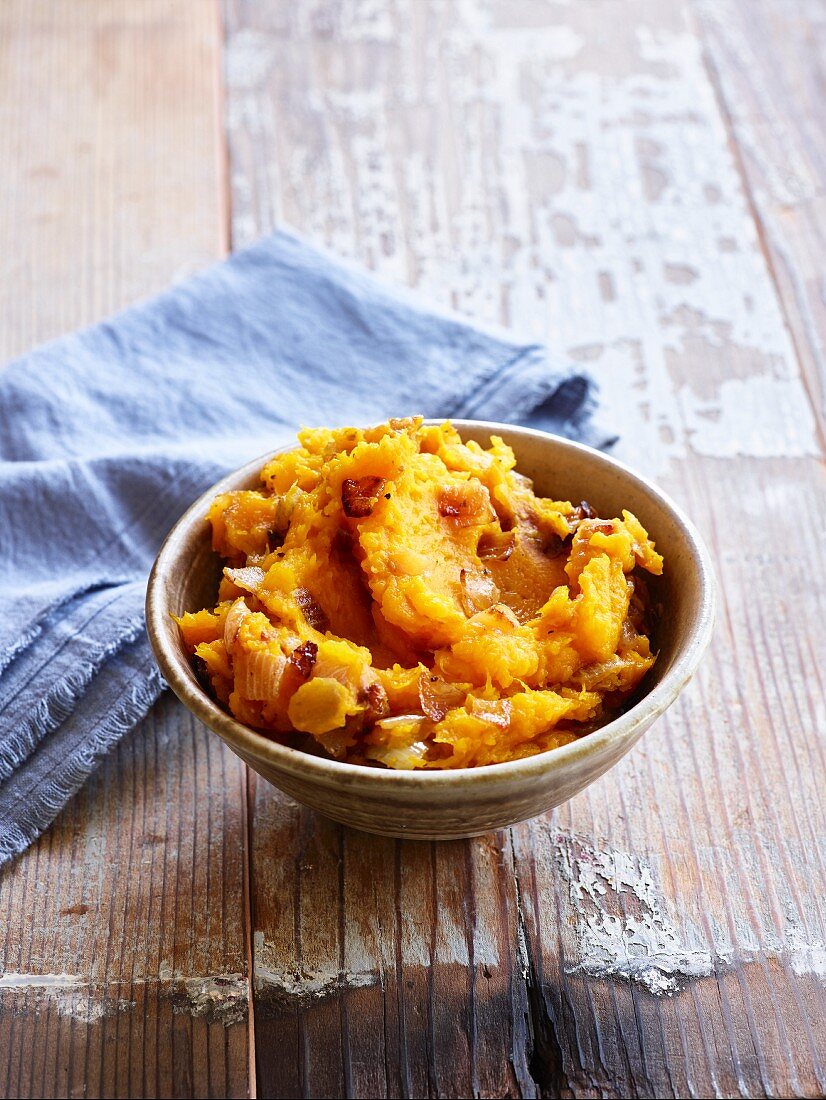 Pumpkin purée with caramelised onions