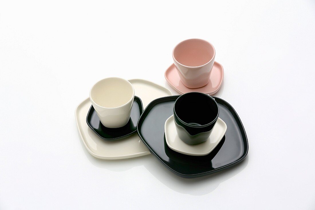 Tea cups and dessert plates by iittala