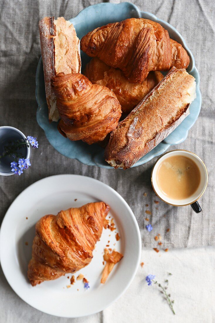 Breakfast with croissants and coffee
