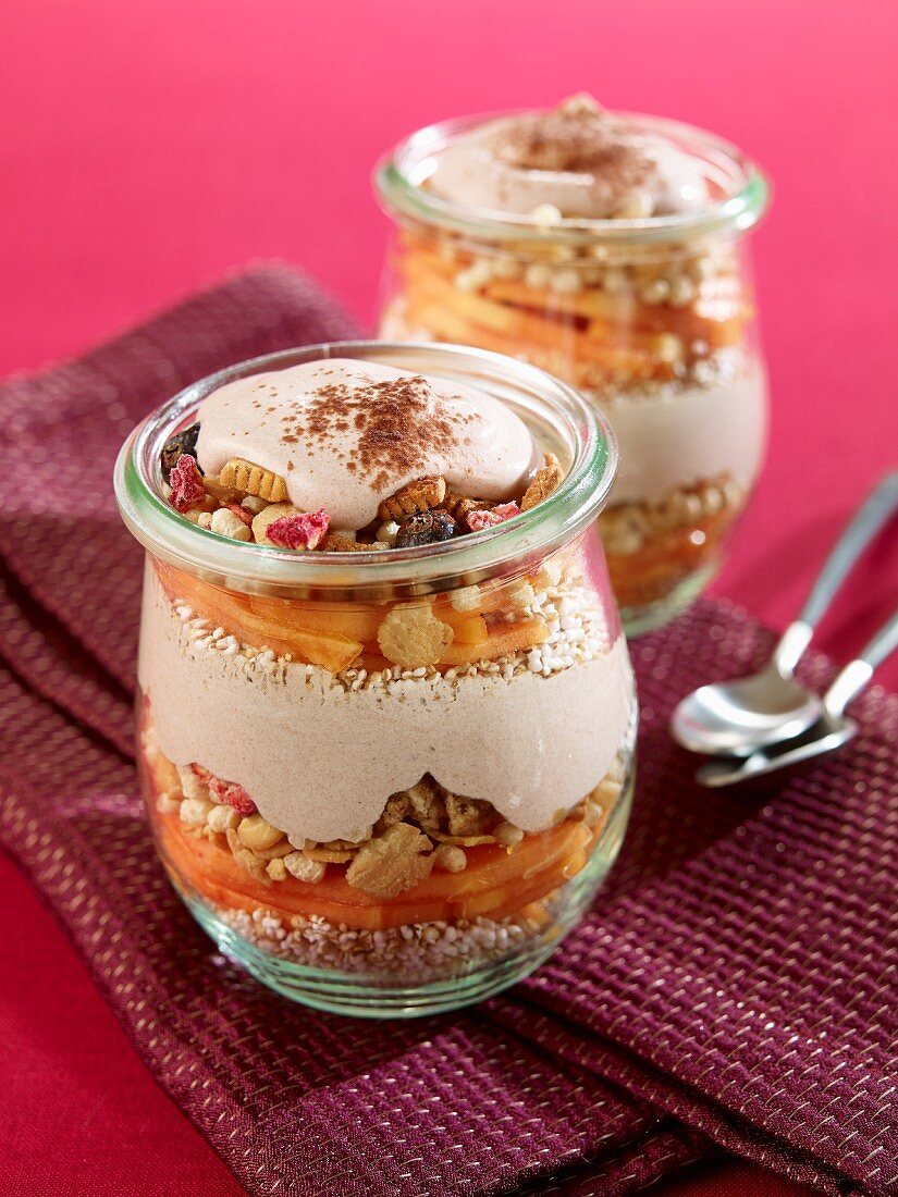 Amaranth muesli with fruit