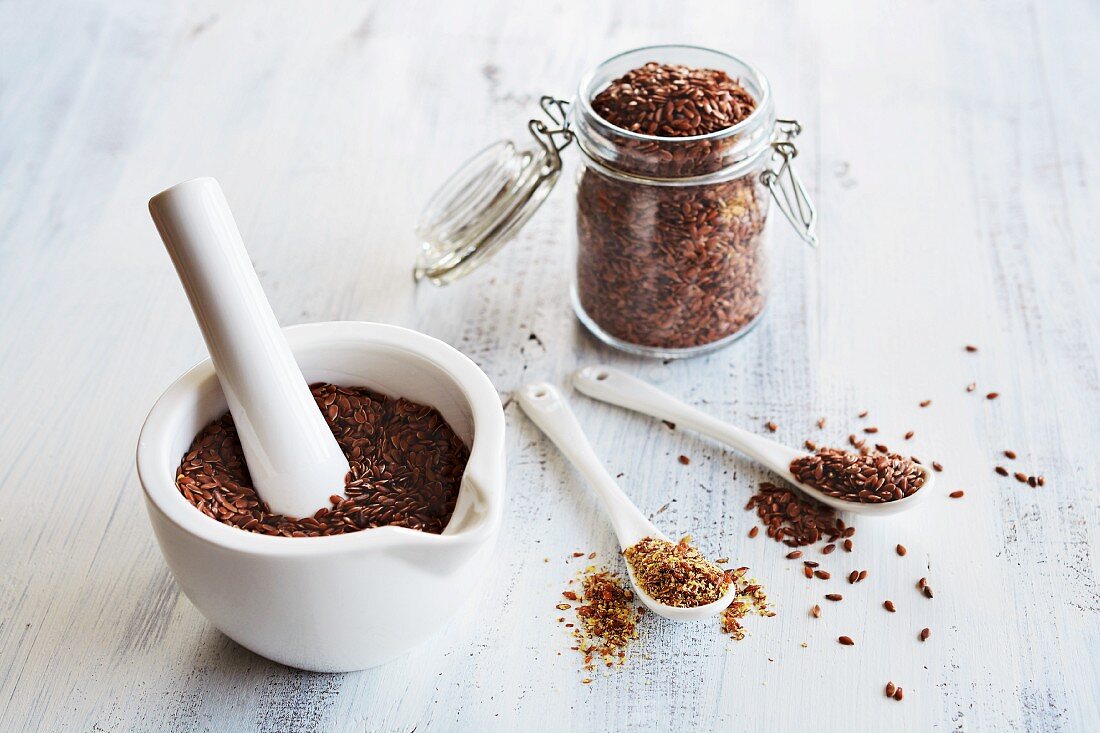 Flax seeds, whole and ground