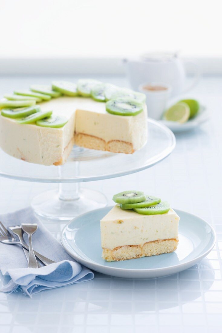 Mascarpone cake with limes and ginger