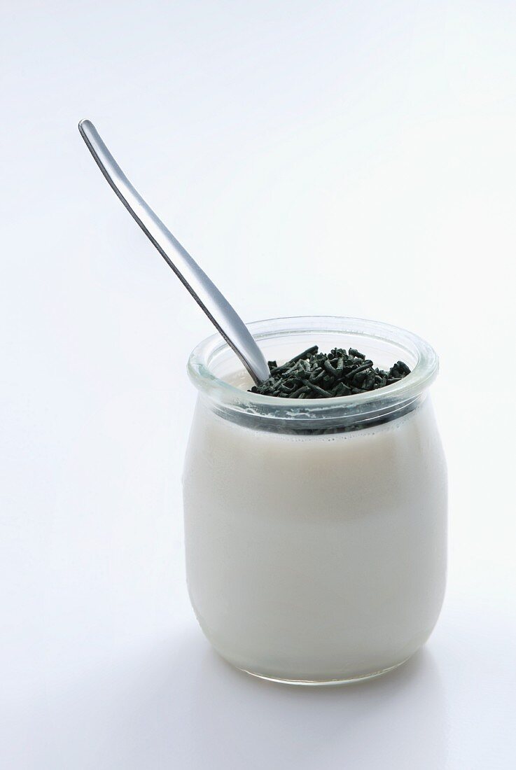 Joghurt mit Spirulina