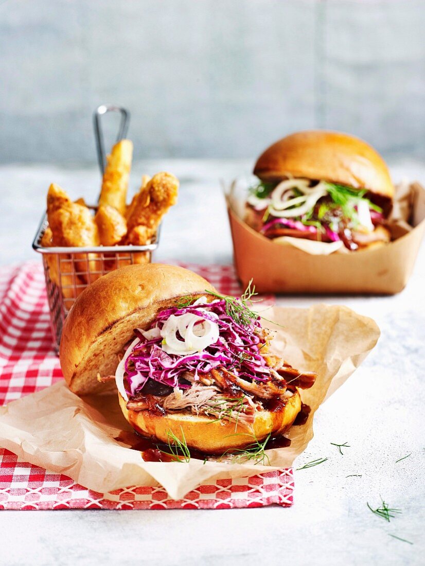 Pulled Pork Burger mit Coleslaw