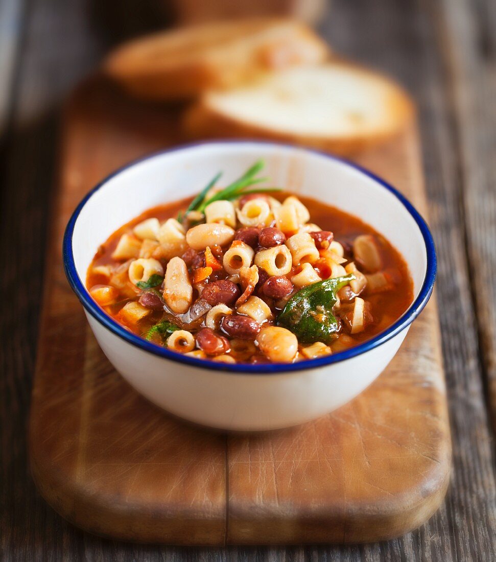 Bohnensuppe mit Ditalini