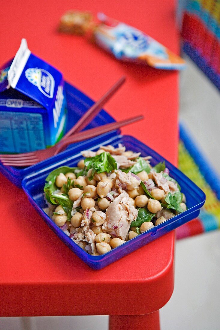 Tuna & Chickpea Salad for Lunch