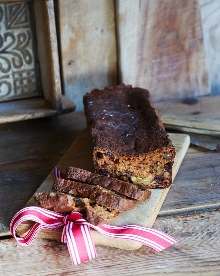 Roggenbrot mit Cranberries und Walnuss zu Weihnachten