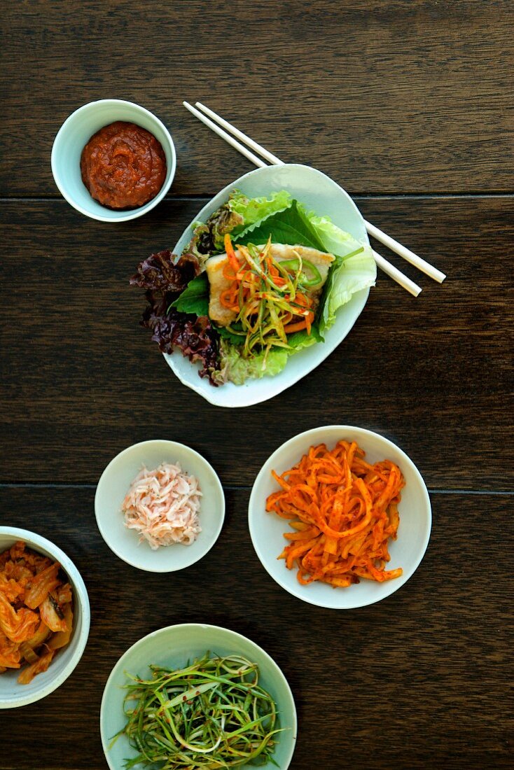 Fish fillet with various side dishes (Korea)