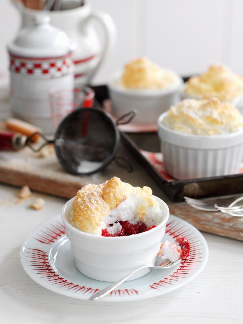 Gratinated raspberries topped with meringue