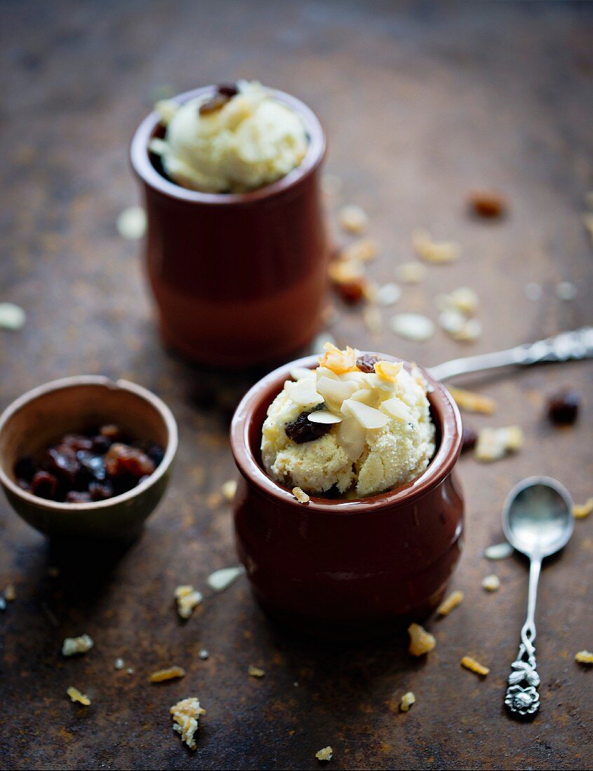 Vanilla ice cream with dried fruit and almonds