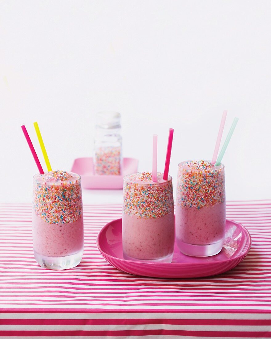 Strawberry yoghurt milkshakes