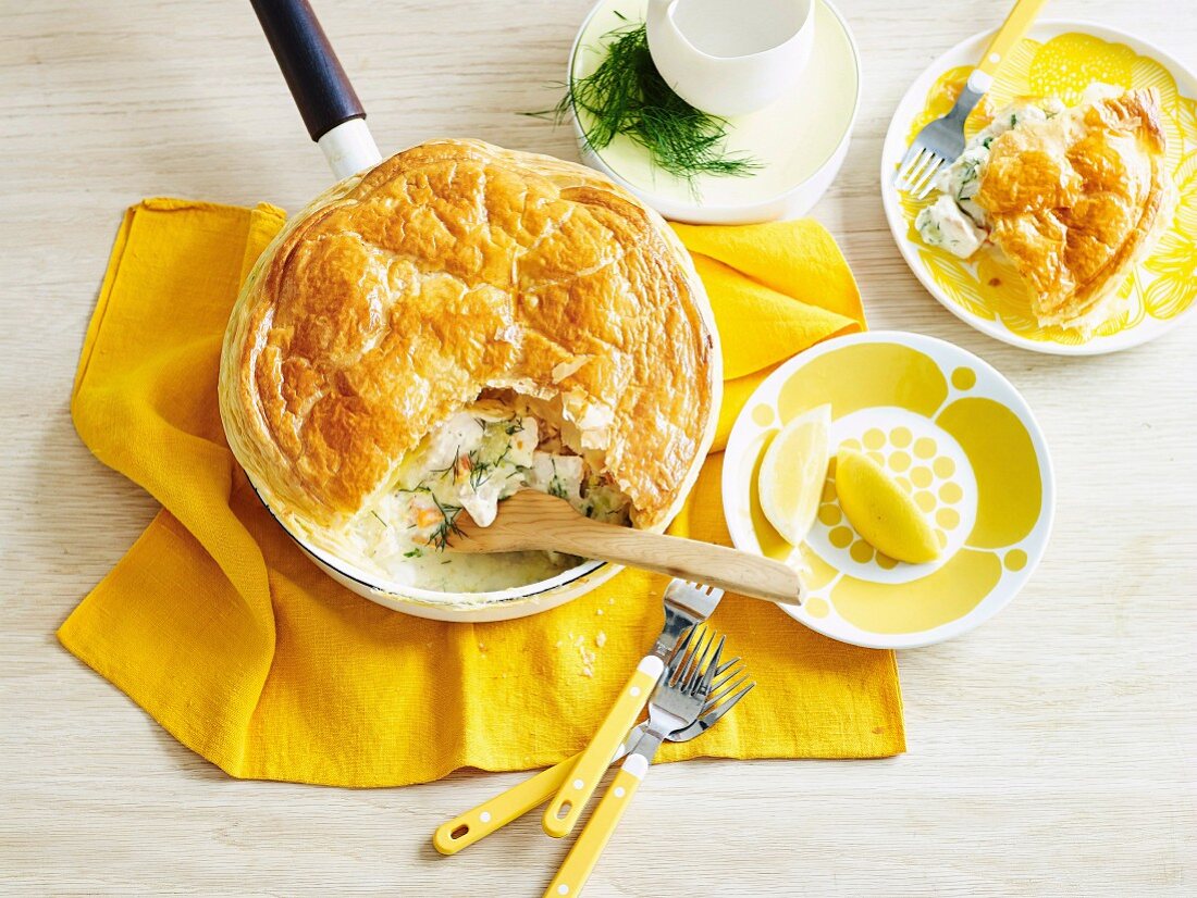 Creamy fish pan pie