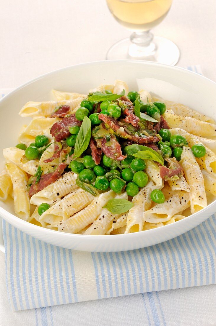 Garganelli with beef and peas