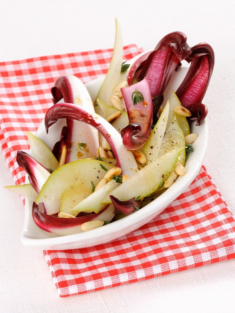 Radicchio with pears and pine nuts