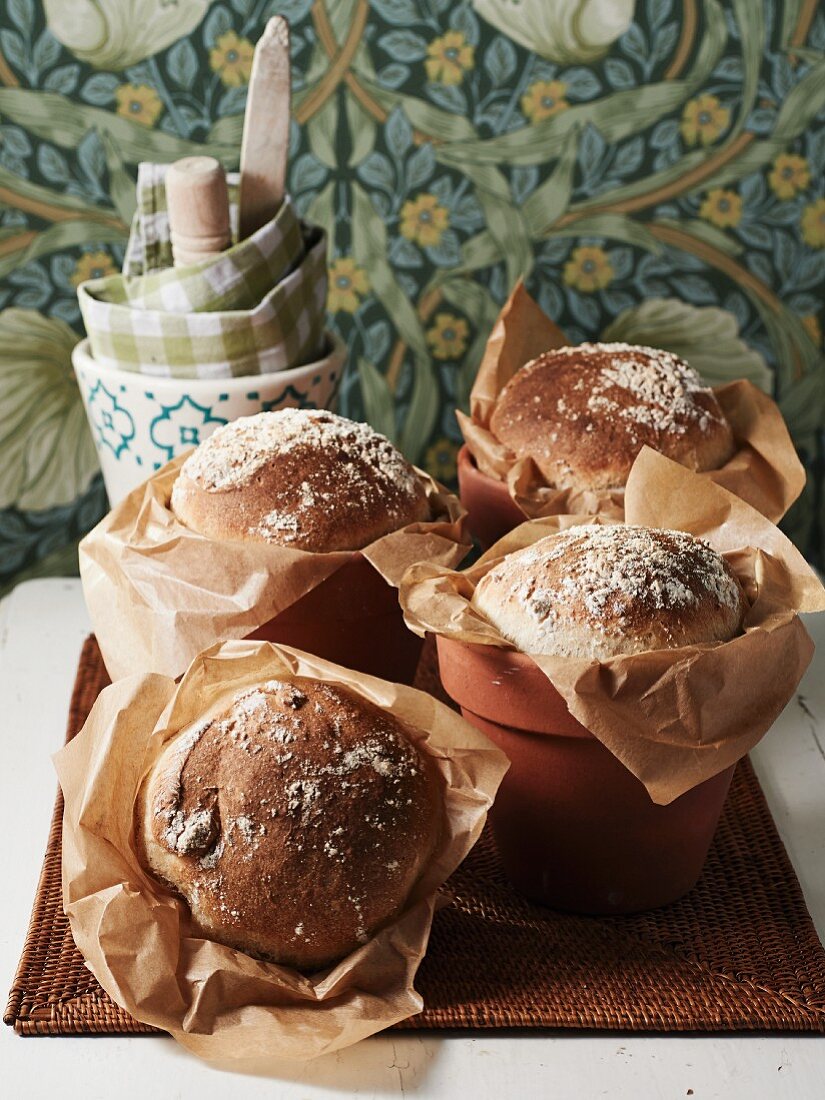 Jerusalem artichoke bread baked in terracotta pots