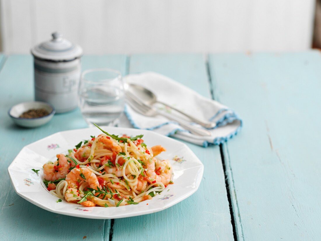 Spaghetti mit Garnelen und Tomaten