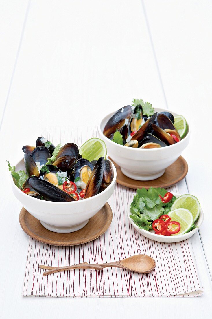 Thai-style mussels in coconut milk