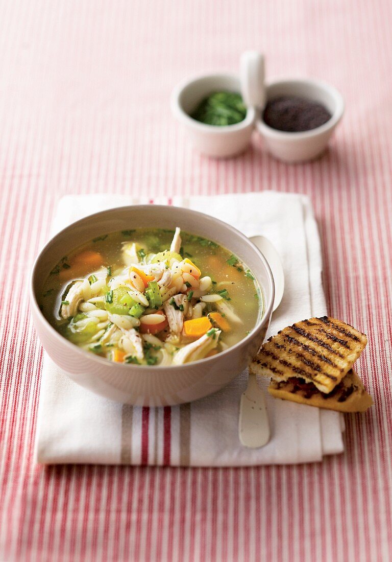Noodle soup with chicken and vegetables