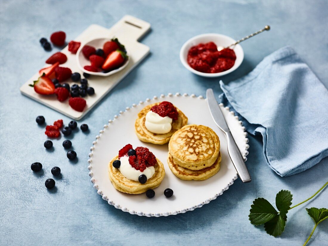 Crumpets with chia and strawberry jam
