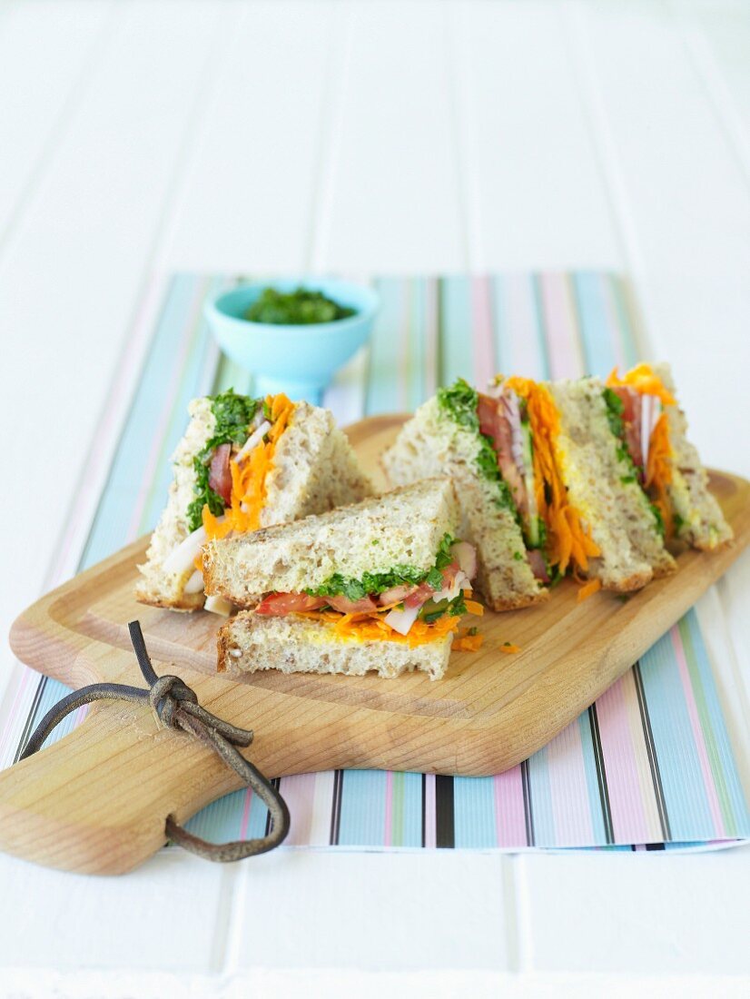 Coriander salsa sandwiches for Lunch