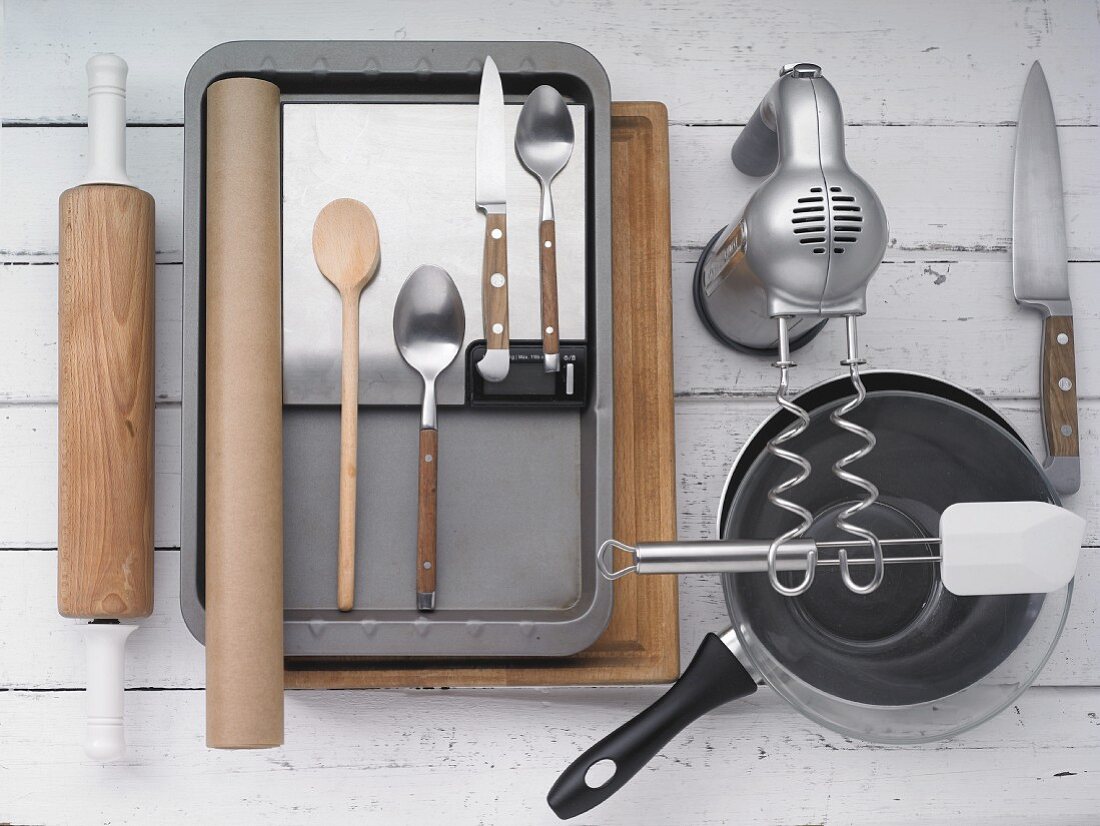 Kitchen utensils for making savoury cake