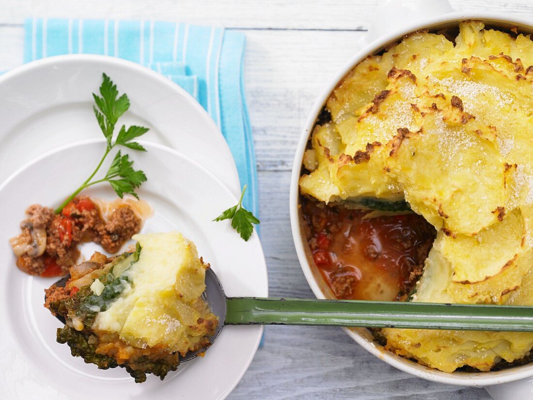 Shepherd's Pie (Hack-Kartoffel-Auflauf mit Kartoffelkruste)