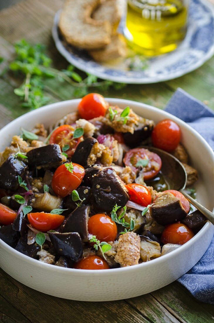 Bread salad with oven-roasted vegetables and cherry tomatoes