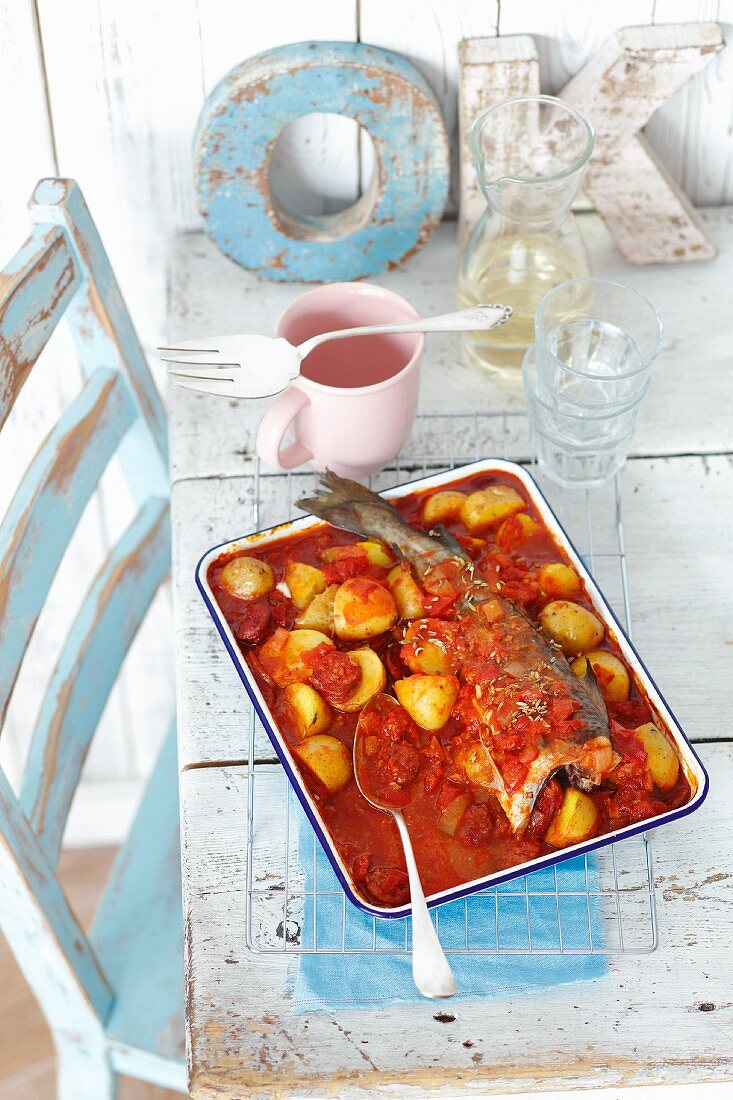 Kabeljau mit Chorizo, Kartoffeln und Tomaten aus dem Ofen