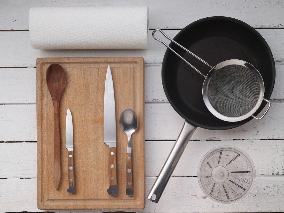 Kitchen utensils for making fried food