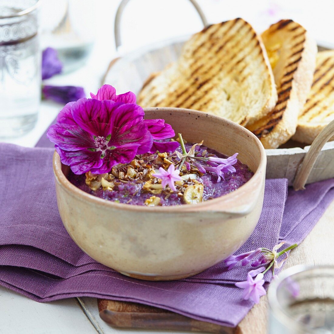 Purple mallow dip with grilled bread