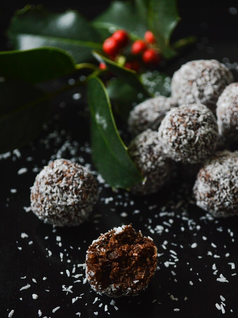 Healthy chocolate, coconut & dried fruit balls