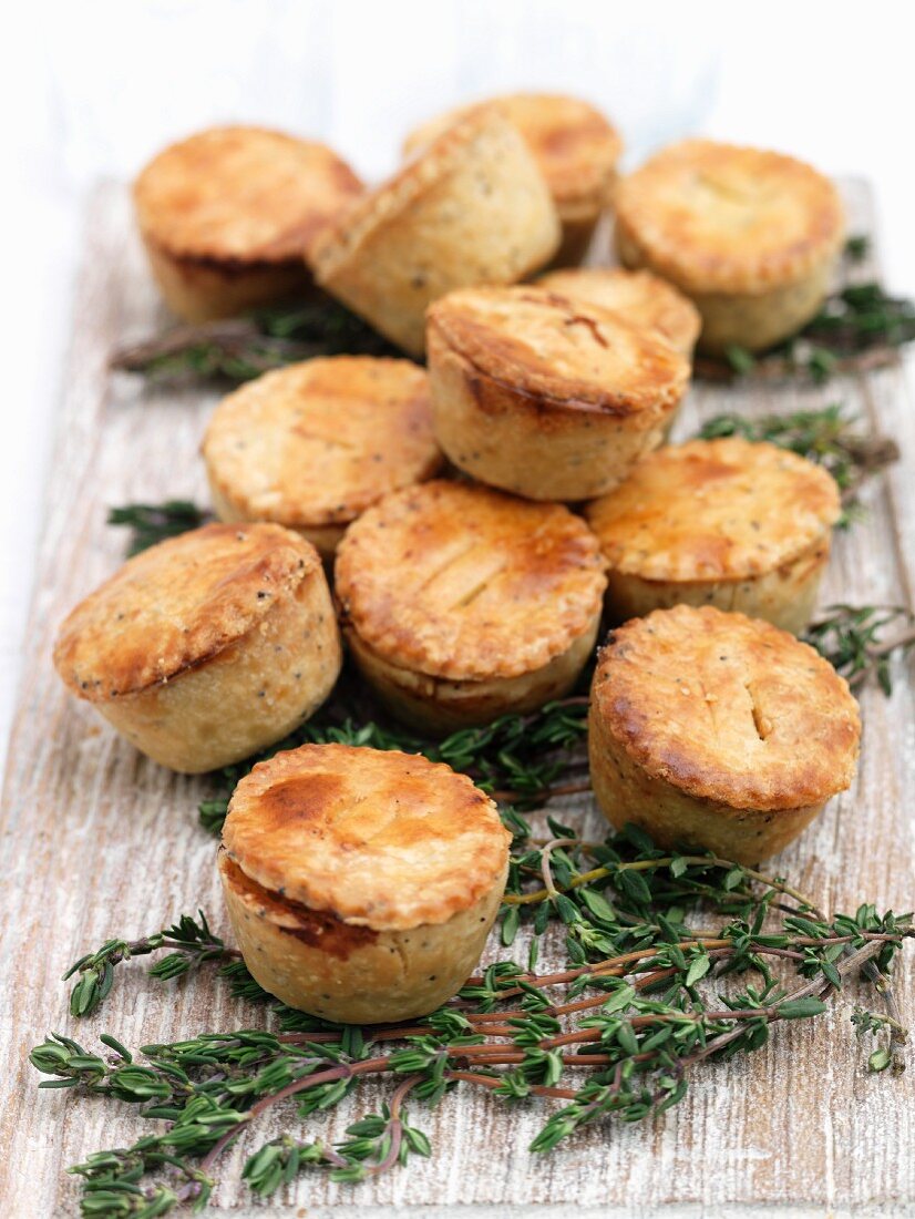 Chicken pies with thyme