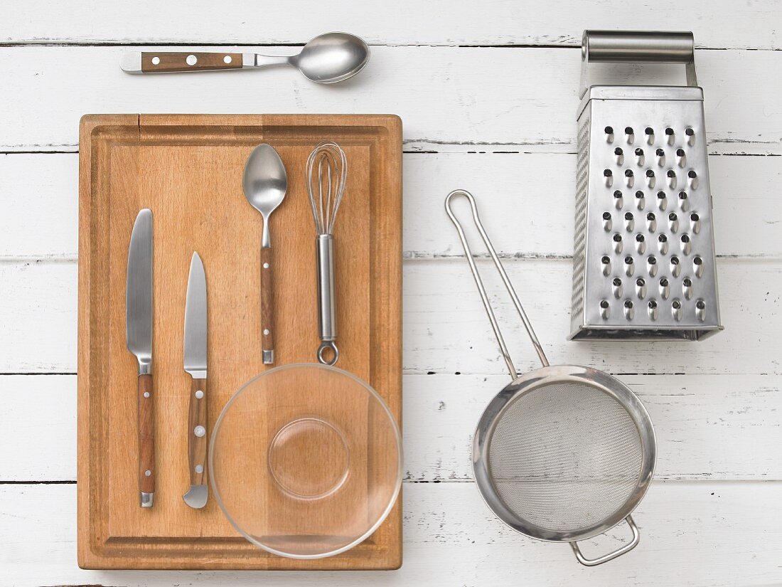 Kitchen utensils for making spreads