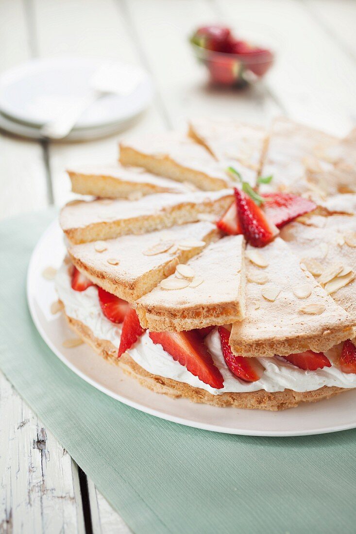 Erdbeertorte mit Mascarponefüllung