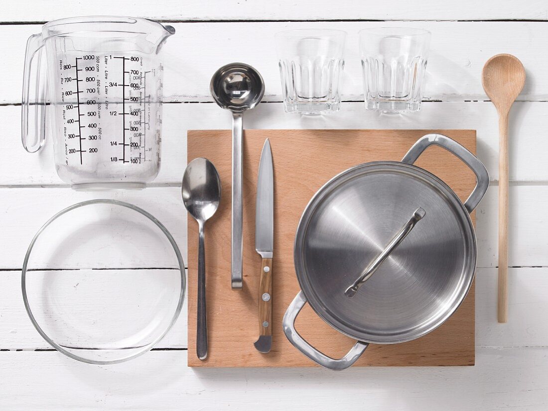 Kitchen utensils for preparing jelly
