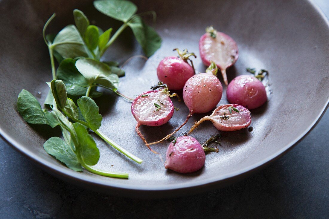 Roasted radishes with watercress