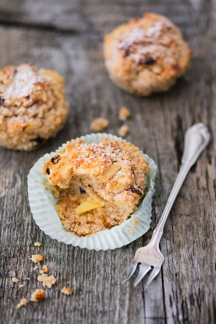 Quinoa-Muffins mit Rosinen und Apfelmus