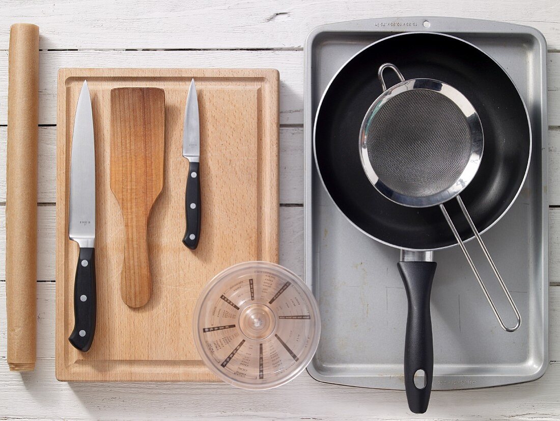 Kitchen utensils for preparing chicken