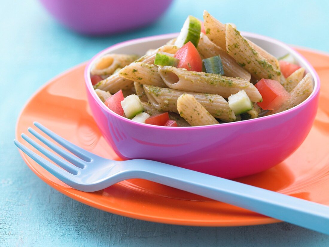 Pasta salad with pesto and vegetables