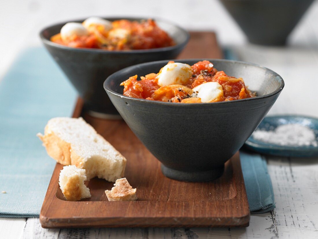 Tomaten-Curry mit Mozzarella